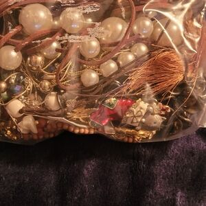 Elegant Pearl and Gold Women's Accessory Set